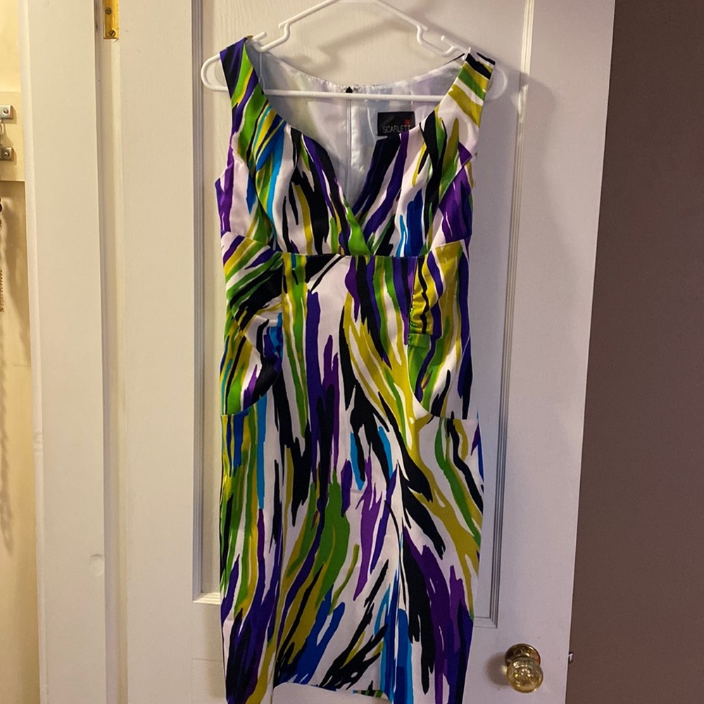 Scarlett dress size 6